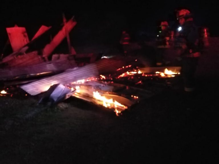 INCENDIO DESTRUYE VIVIENDA EN EL SECTOR&nbsp; EL SOL: 8 KMS. AL ORIENTE DE COLLIPULLI