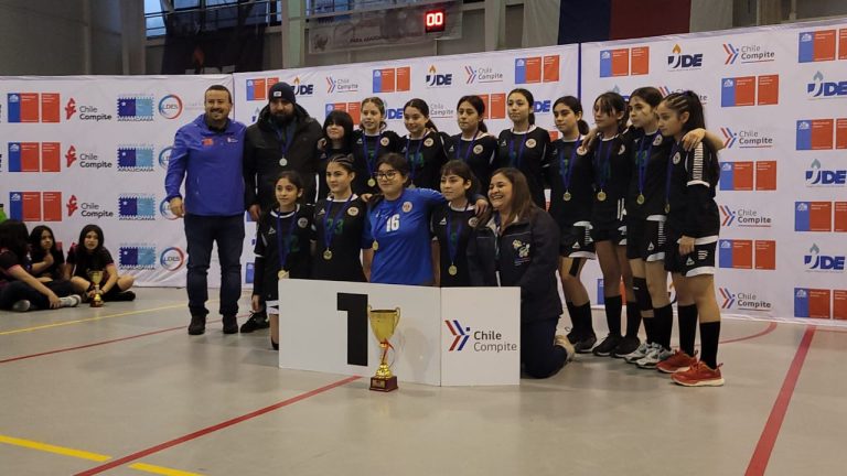 Colegio Angol se corona como campeón regional de balonmano