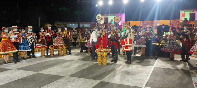 Pareja de Atacama fue la gran vencedora en el V Campeonato Nacional de la Cueca disputado en el Fundo El Carmen