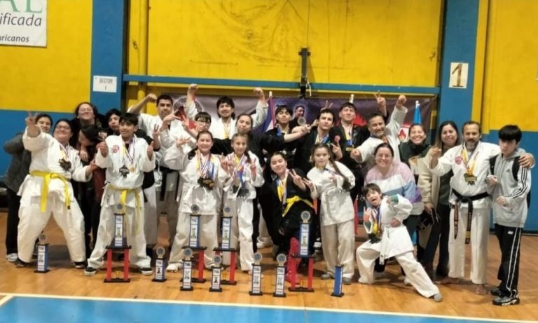 ESCUELA DE KARATE PARTICIPA EN CERTAMEN INTERNACIONAL